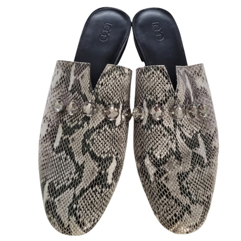 LOGO by Lori Goldstein Jackie leather snake mule slides
